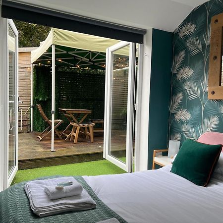 Stylish & Cosy Margate Escape With Hot Tub And Log Burner Dogs Welcome Екстериор снимка