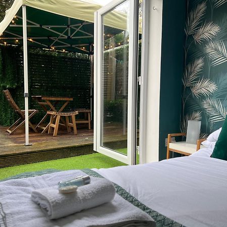Stylish & Cosy Margate Escape With Hot Tub And Log Burner Dogs Welcome Екстериор снимка
