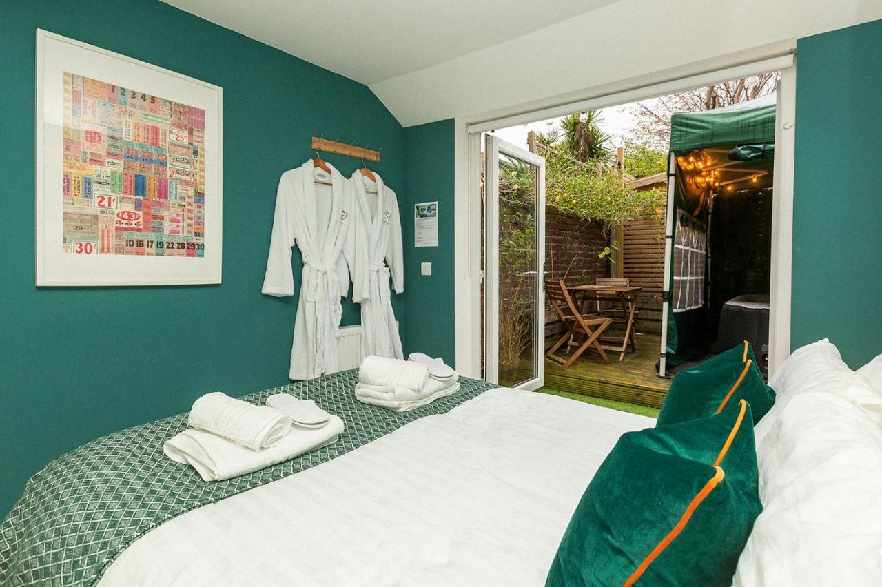 Stylish & Cosy Margate Escape With Hot Tub And Log Burner Dogs Welcome Екстериор снимка