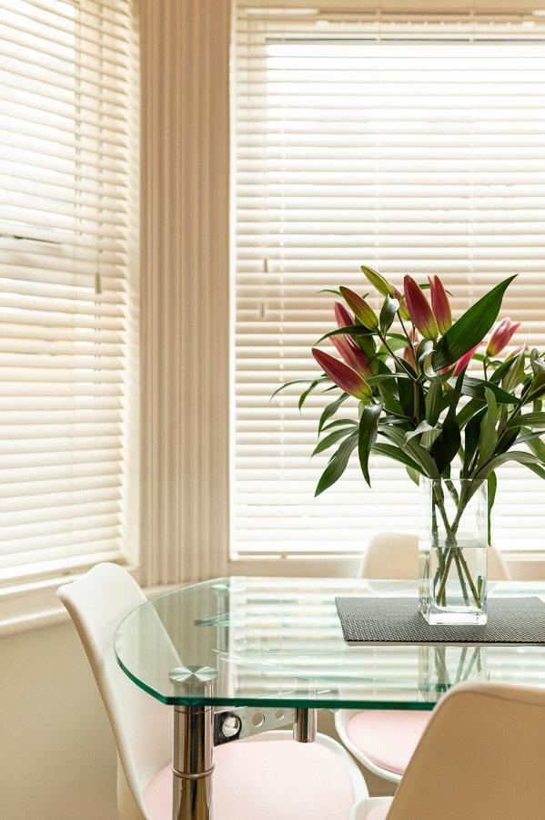Stylish & Cosy Margate Escape With Hot Tub And Log Burner Dogs Welcome Екстериор снимка
