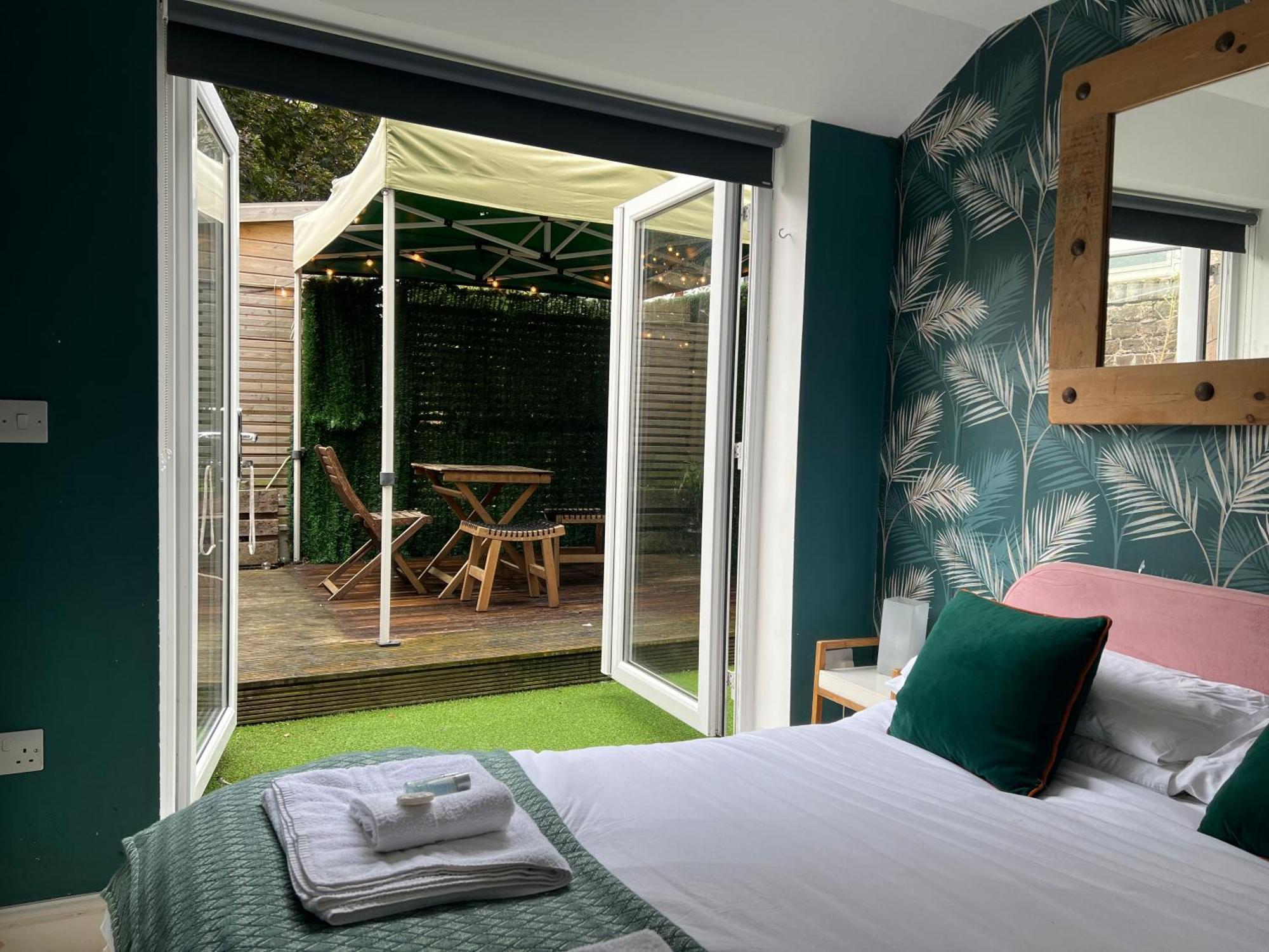 Stylish & Cosy Margate Escape With Hot Tub And Log Burner Dogs Welcome Екстериор снимка