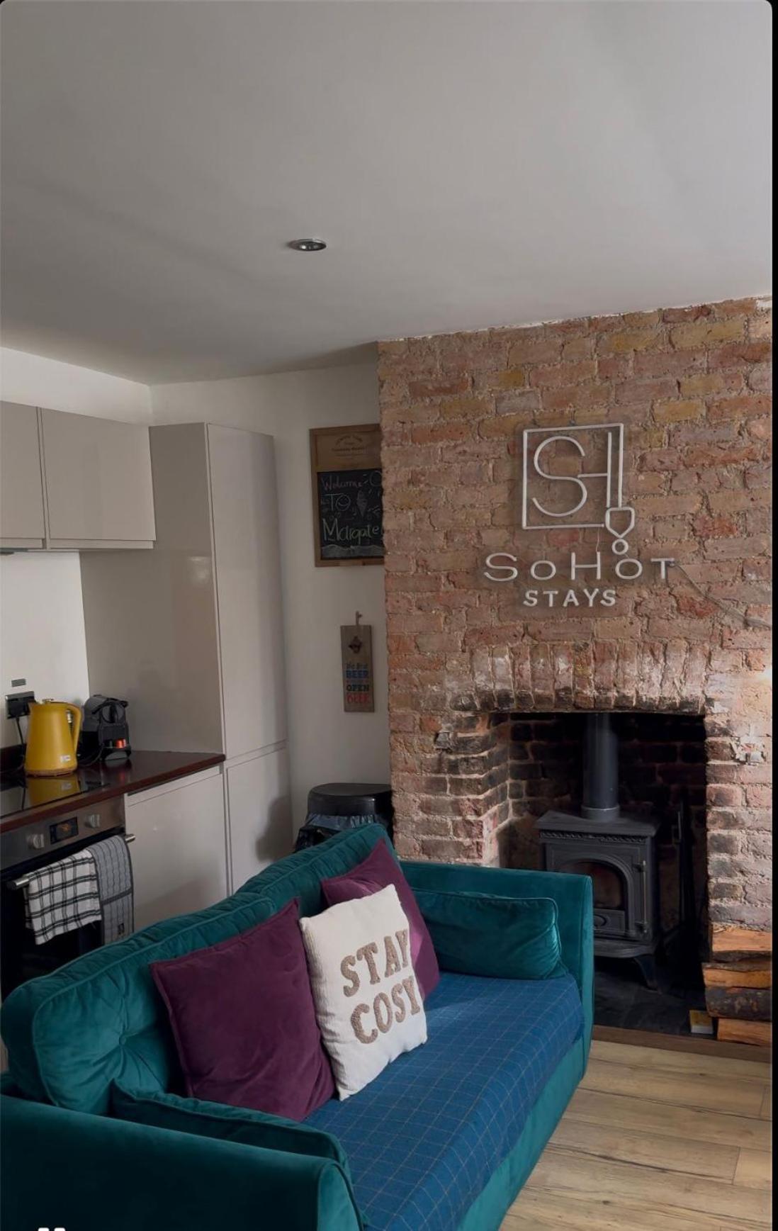 Stylish & Cosy Margate Escape With Hot Tub And Log Burner Dogs Welcome Екстериор снимка